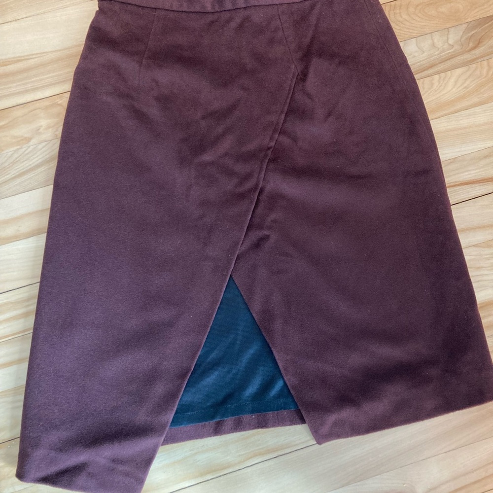 Tavan & Mitto Virgin Wool skirt size 4